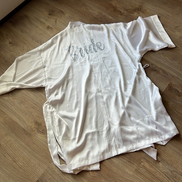 Victorias Secret OS Bride Robe - Picture 2 of 3